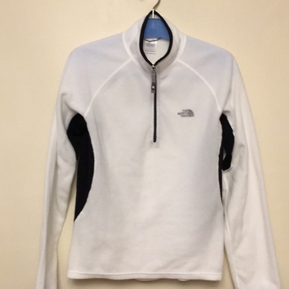 The North Face Tops - AUTHENTIC NORTH FACE LIGHTWEIGHT FLEECE TOP LARGE